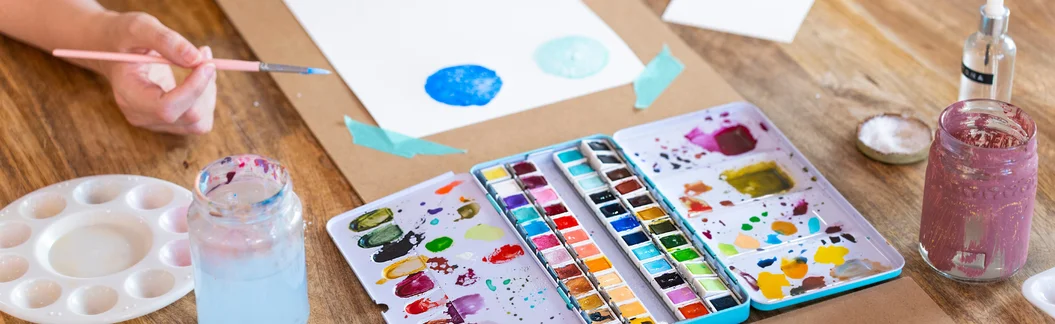 Dailės darbai specialiųjų poreikių turinčioms šeimoms