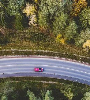 Jaunieji dronų pilotai