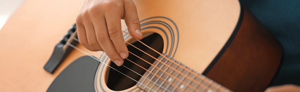 Gitaros studija suaugusiems