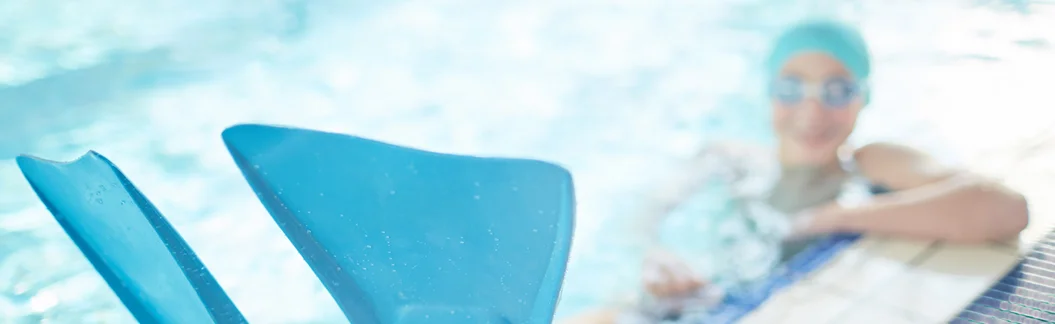 Plaukimas su pelekais