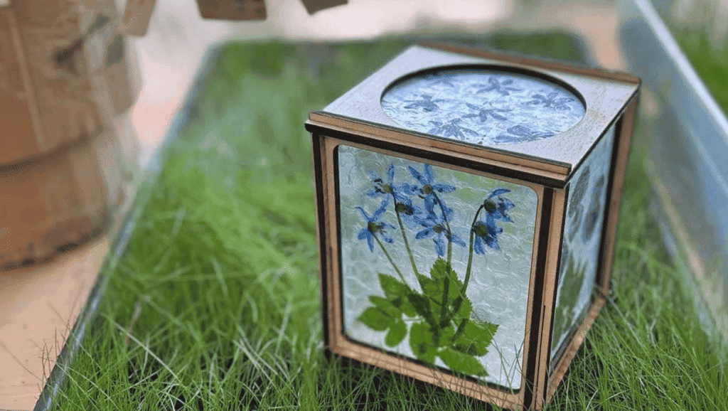 Šviestuvas-dirbtuvės-FLORAL